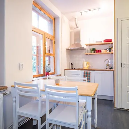 Апартаменты Dream - Bright 2-bedroom 2-floor Old Town *