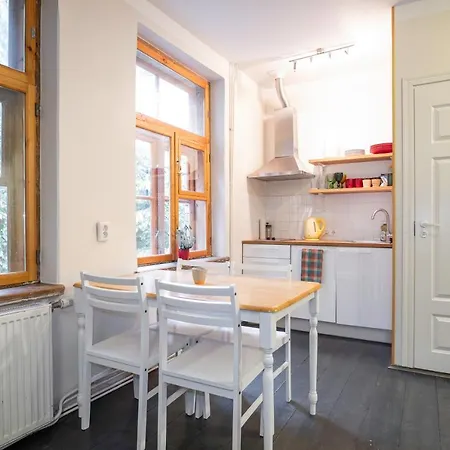 Appartement Dream - Bright 2-bedroom 2-floor Old Town