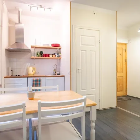 Dream - Bright 2-bedroom 2-floor Old Town