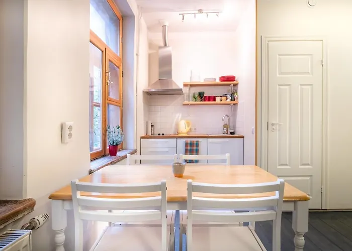 Dream - Bright 2-bedroom 2-floor Old Town דירה *