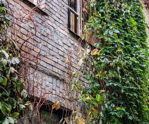 Dream - Bright 2-bedroom 2-floor Old Town Apartman *